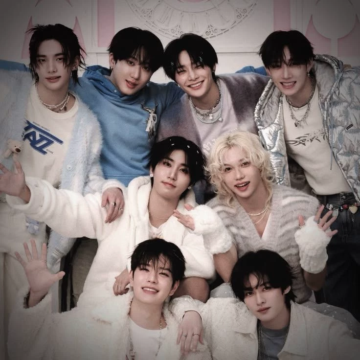 Stray Kids thumbnail