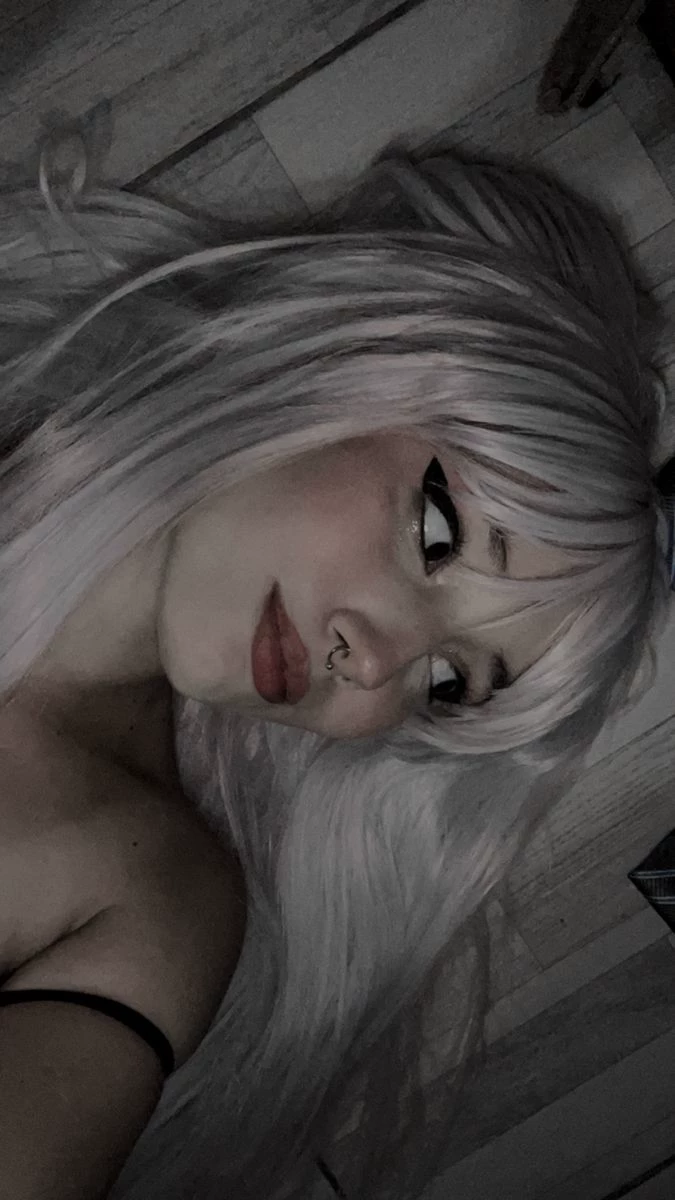 Julie. thumbnail