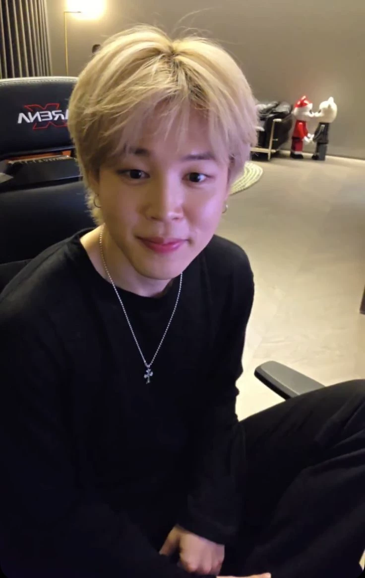 Park Jimin 🌸 thumbnail