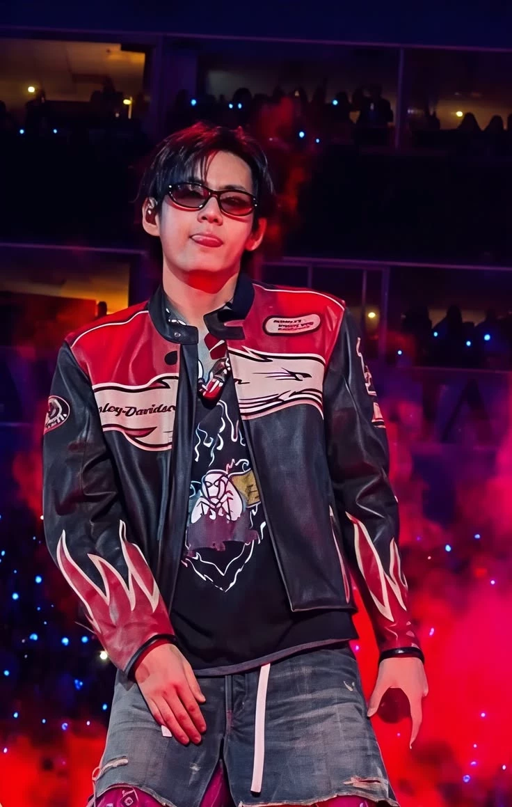 KIM TAEHYUNG 👑 thumbnail