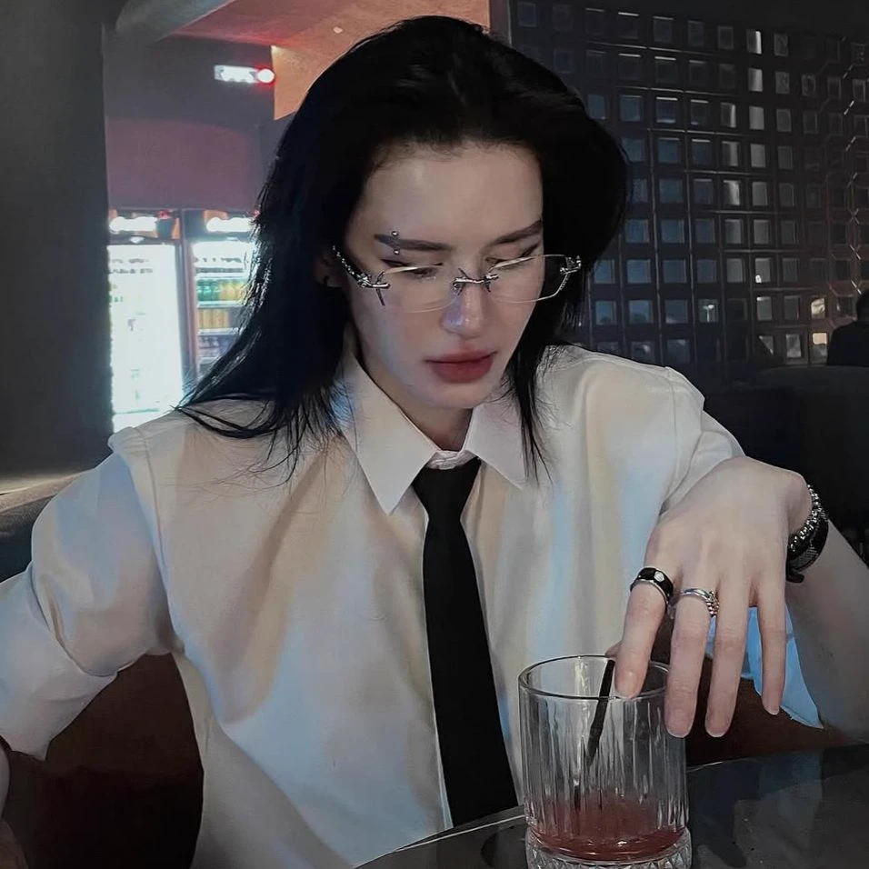 Lee thumbnail