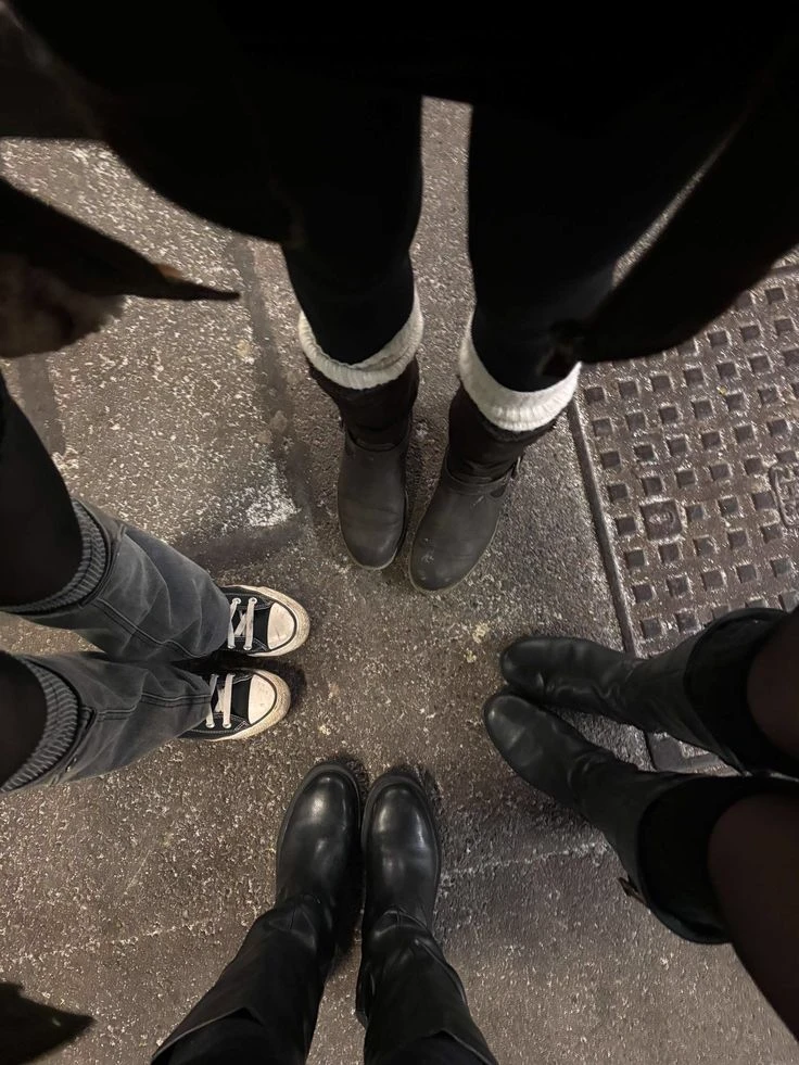 Four friends thumbnail