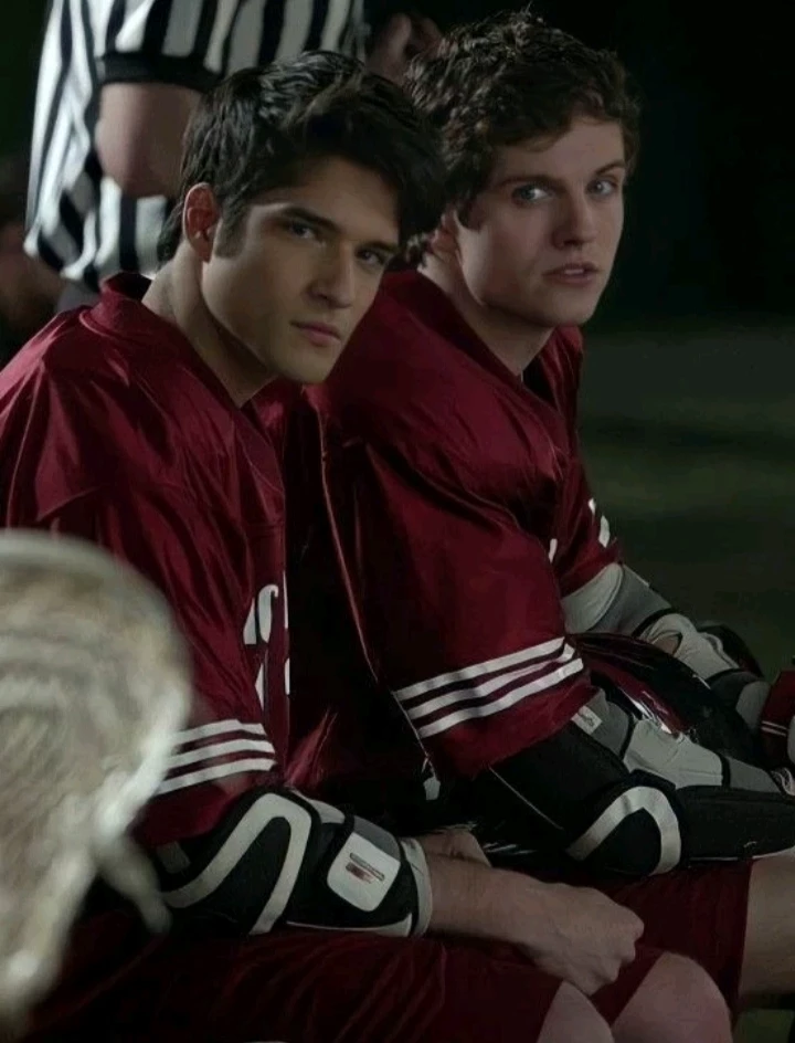Issac Lahey y Scott McCall thumbnail