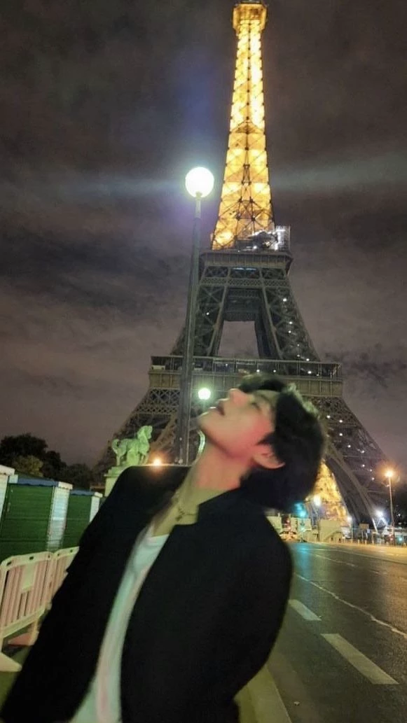Kim Taehyung thumbnail
