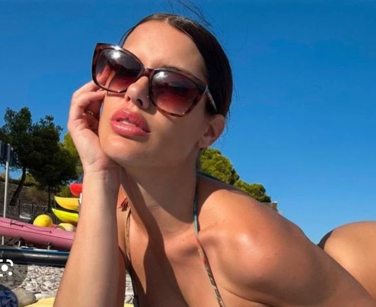 Gabriella former escort thumbnail