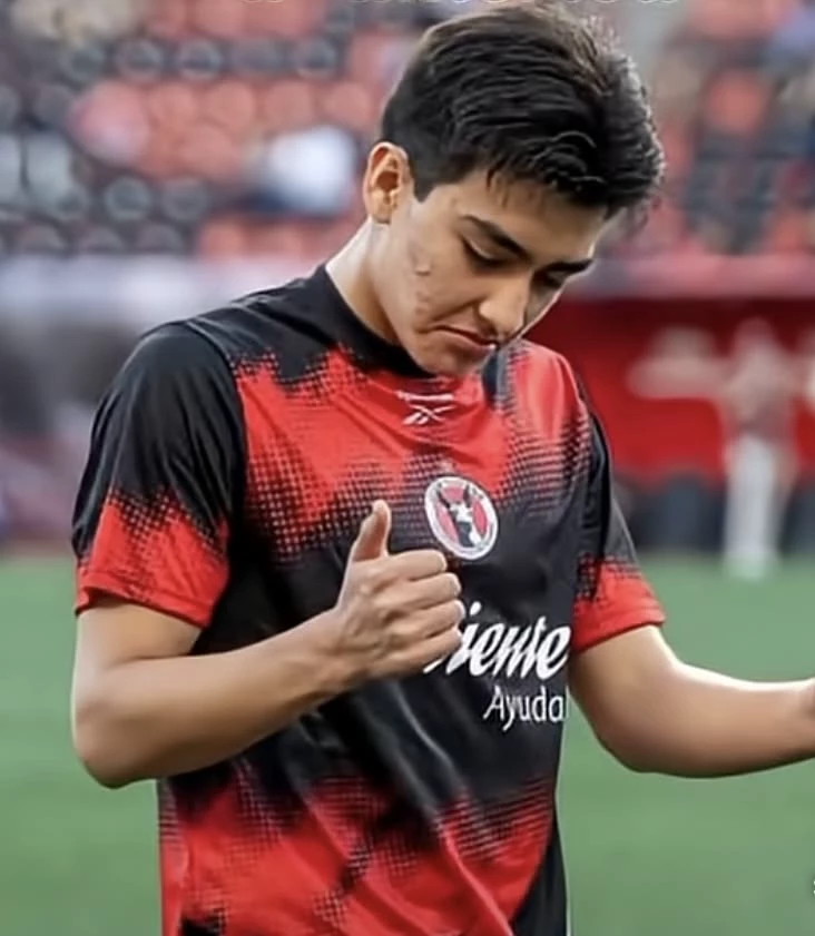 Gilberto Mora💋❤️ thumbnail