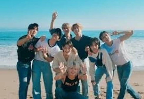 stray kids {\| pick me. \|} thumbnail