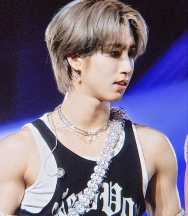 Jisung 🗣 thumbnail
