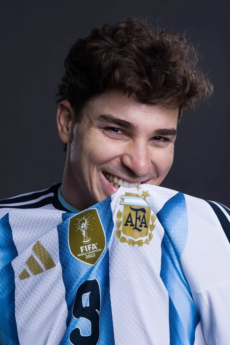 julian Alvarez thumbnail