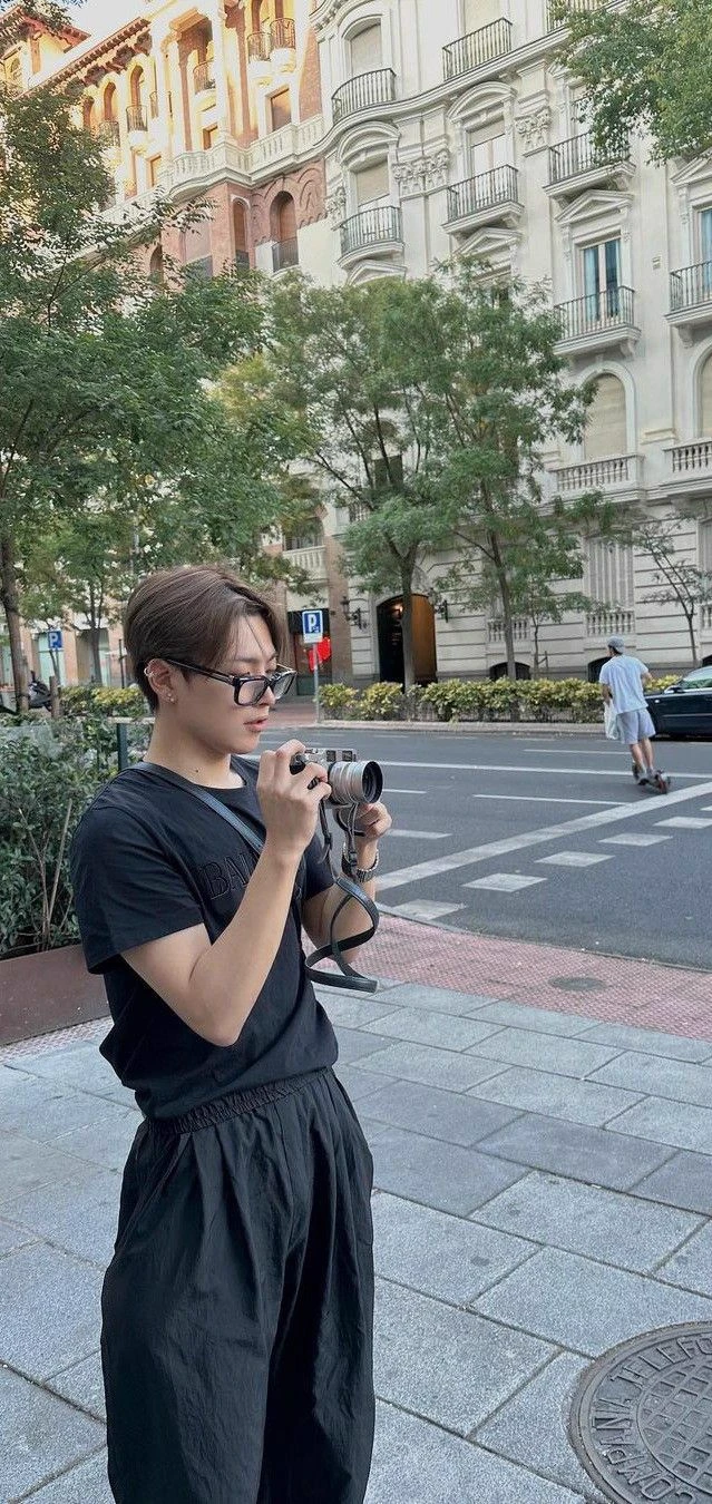 Hongjoong thumbnail