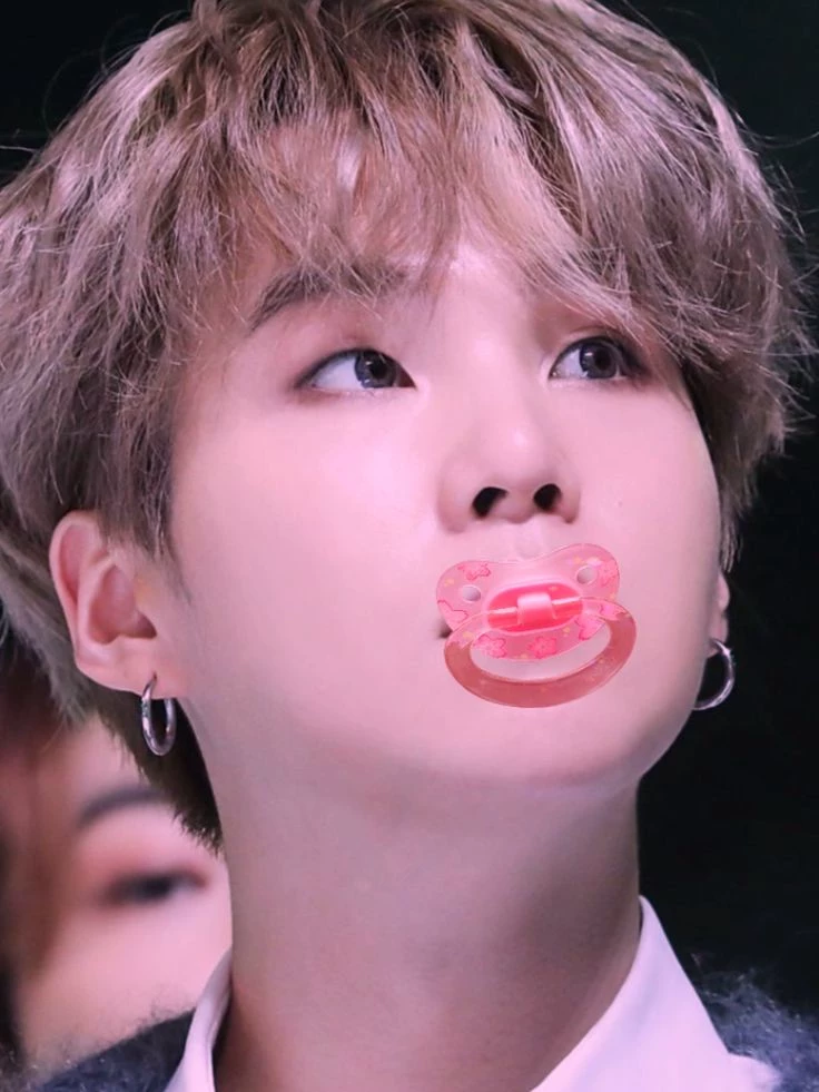 Min Yoongi ❤️🥰 thumbnail