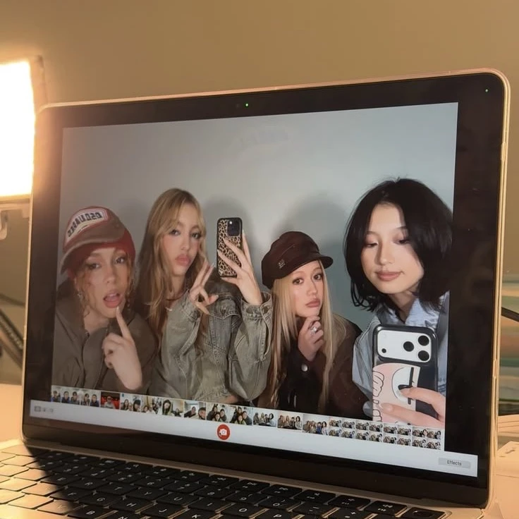 girlset thumbnail