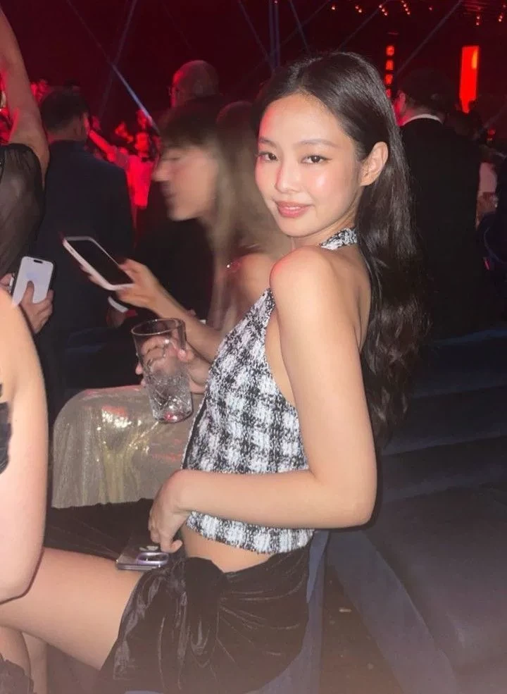 Jennie thumbnail