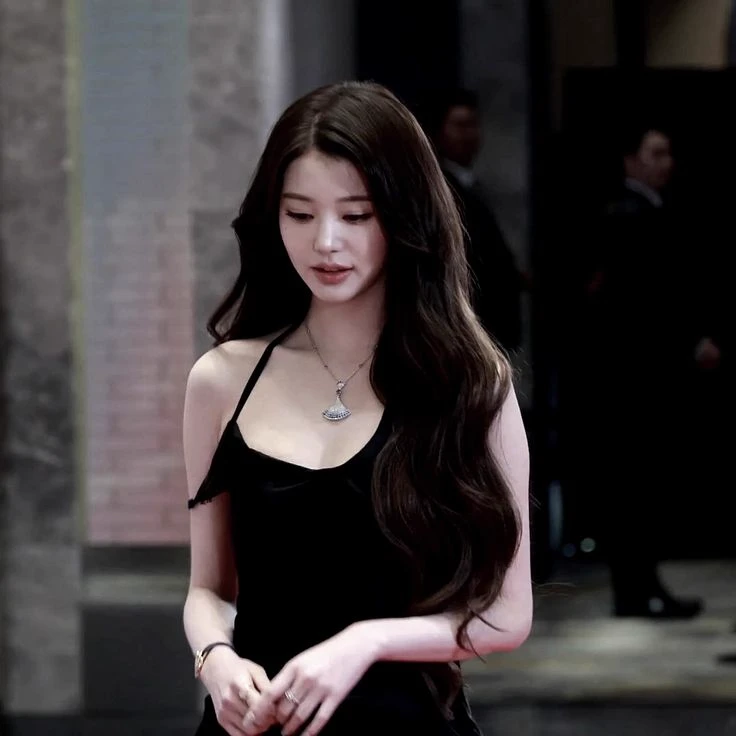 Jang Wonyoung thumbnail