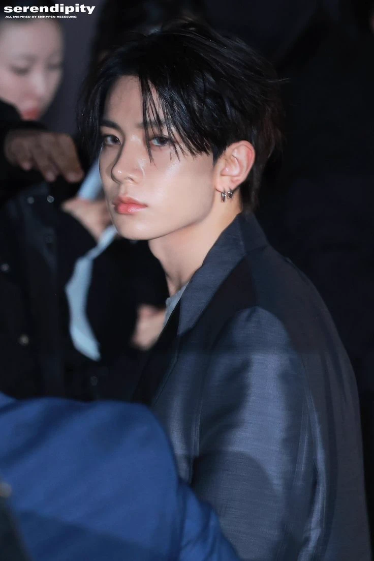 Lee Heeseung thumbnail