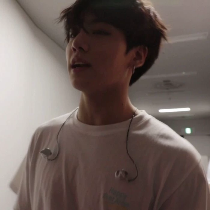Jeon Jungkook thumbnail