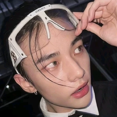 Hwang hyunjin thumbnail