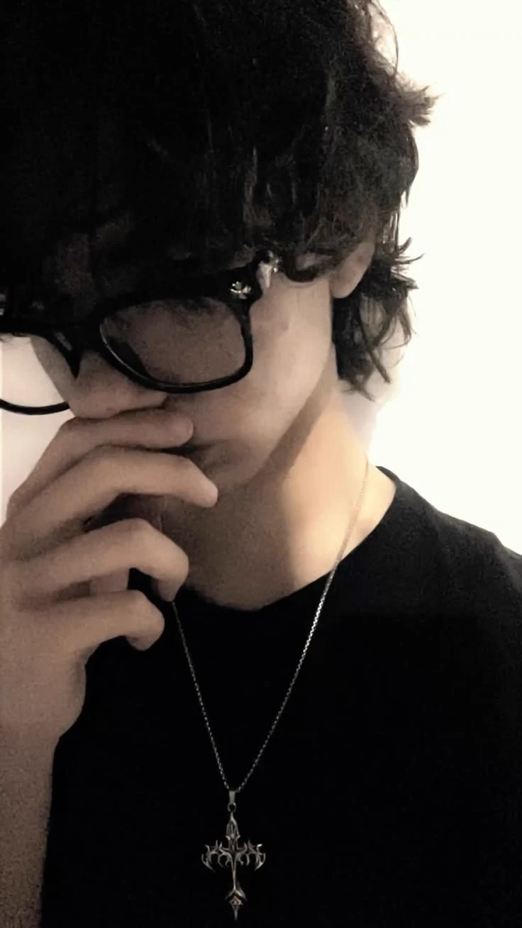 🌀Luka ~(Nerd Boy) thumbnail