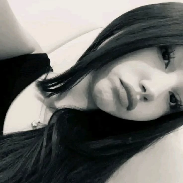 Valeria thumbnail