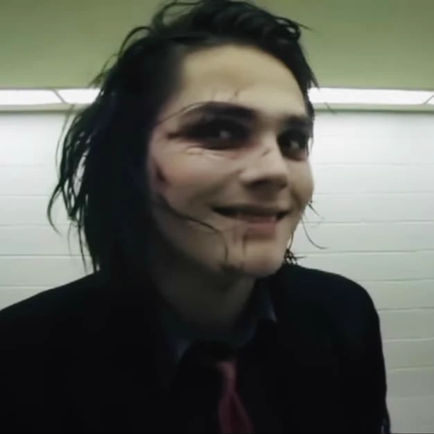 Gerard Way thumbnail
