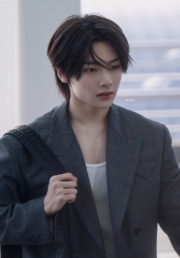 Jeongin - CEO thumbnail