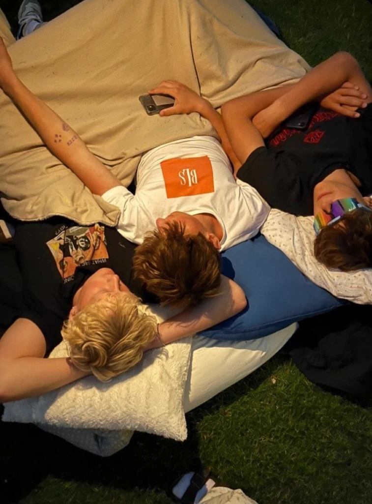 Friend Group thumbnail