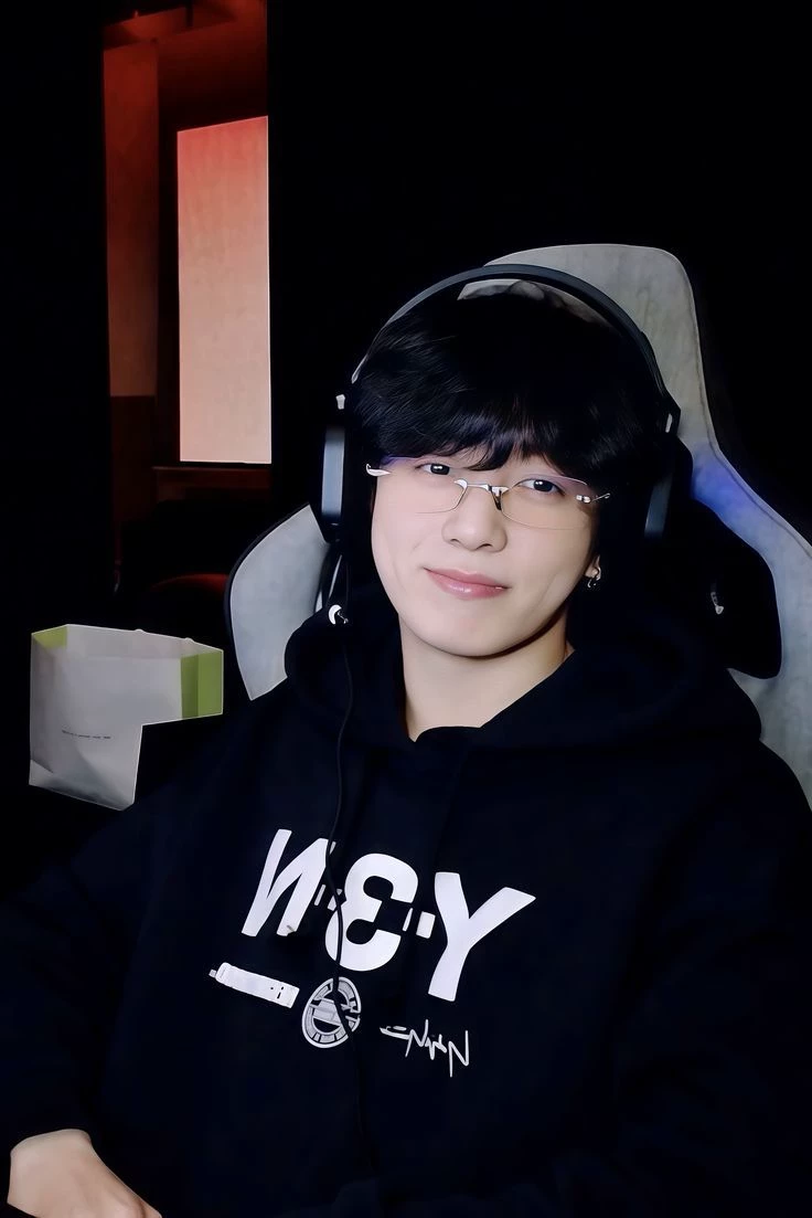Jungkook  thumbnail