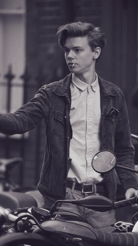 Thomas Brodie Sangster thumbnail