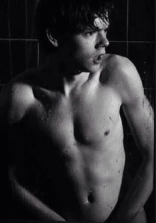 Thomas Brodie Sangster thumbnail