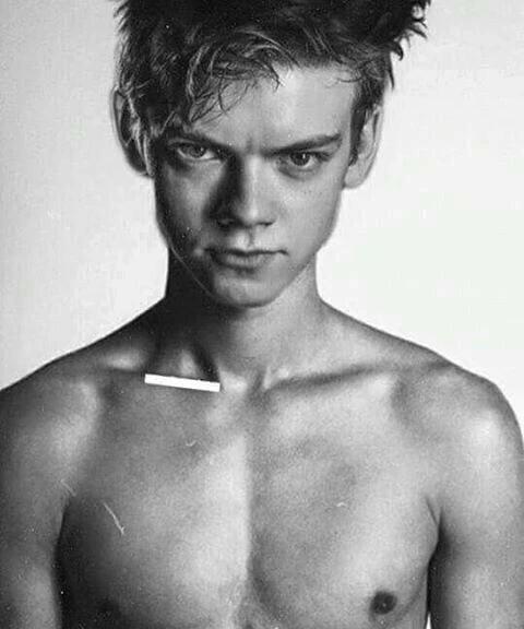 Thomas Brodie Sangster thumbnail