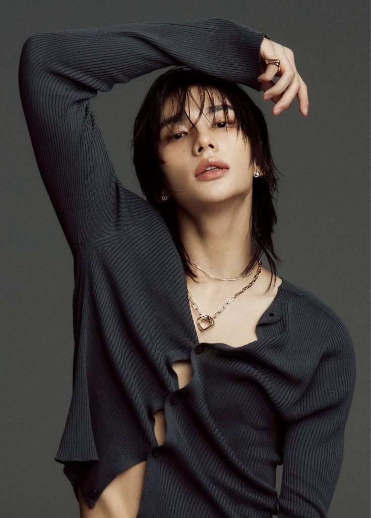 hwang hyunjin thumbnail