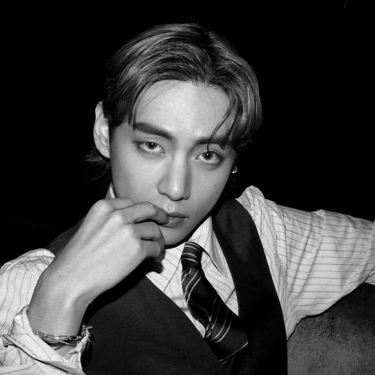 Kim Taehyung thumbnail