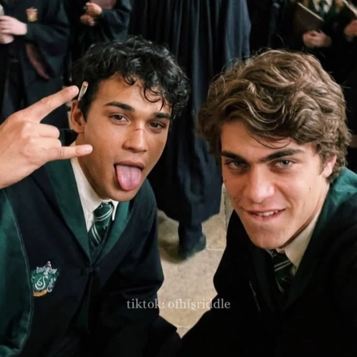 Theodore Nott y Mattheo Riddle thumbnail