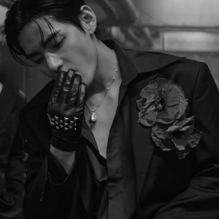 Kim Tae Hyung thumbnail