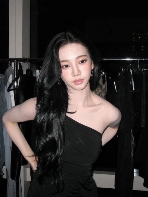 Karina thumbnail