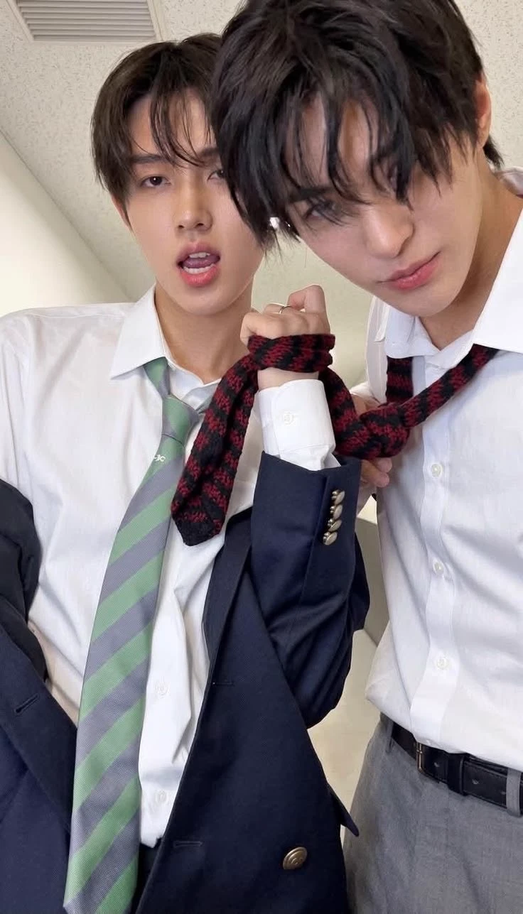 Keonhyeon (Keonho) thumbnail