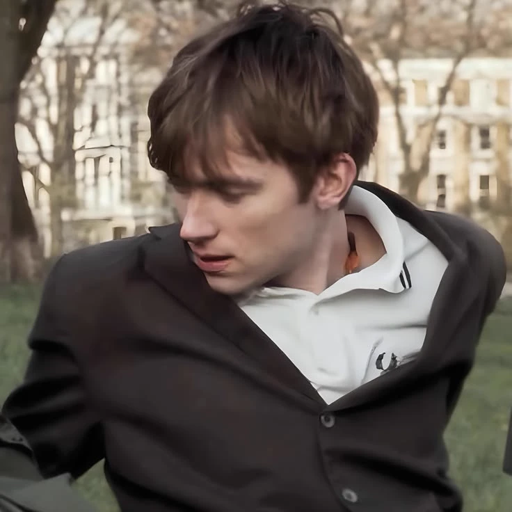 Damon Albarn thumbnail