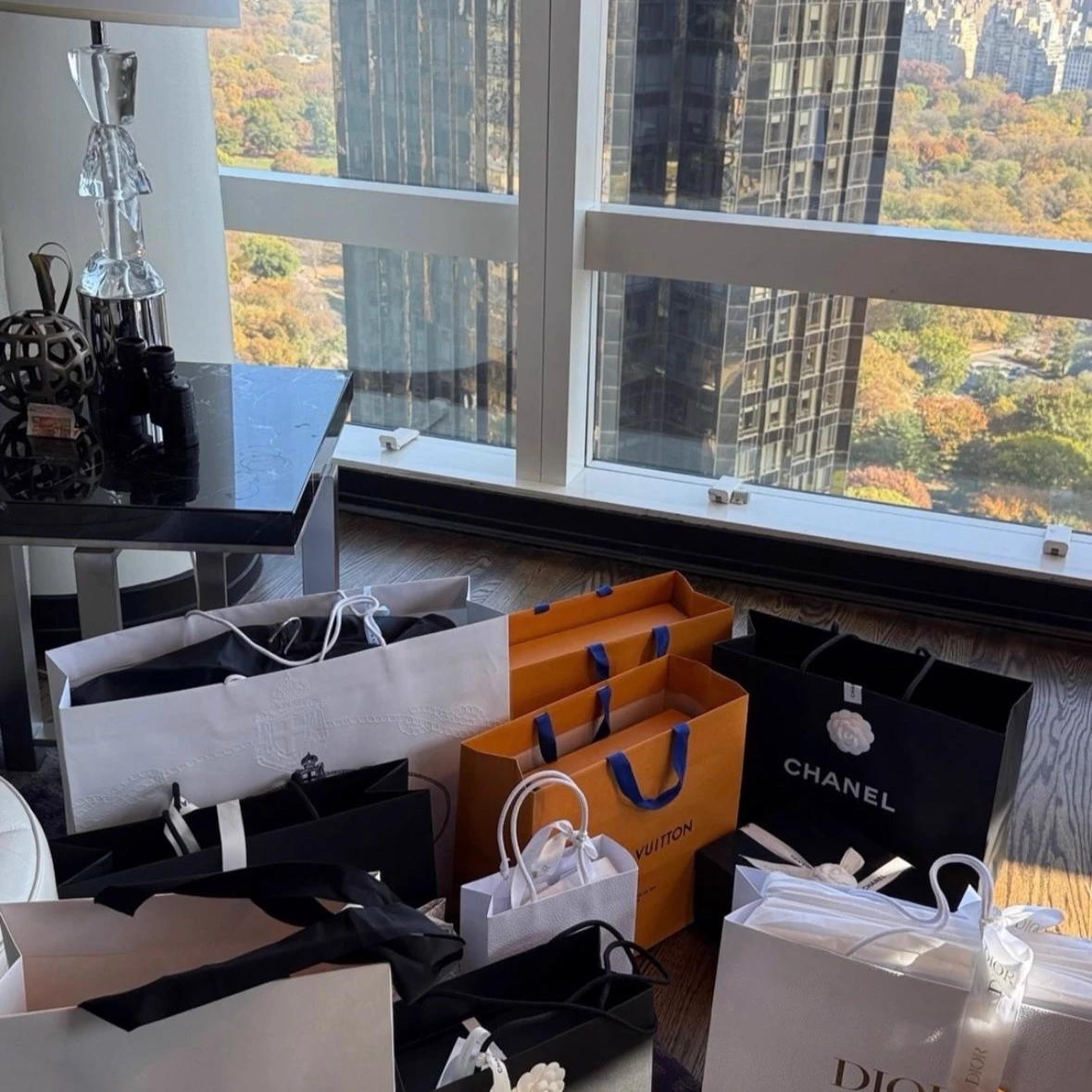 Rich woman thumbnail
