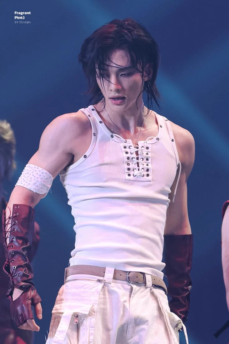 Hyunjin thumbnail