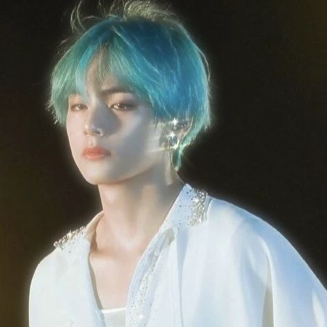 Kim Taehyung thumbnail