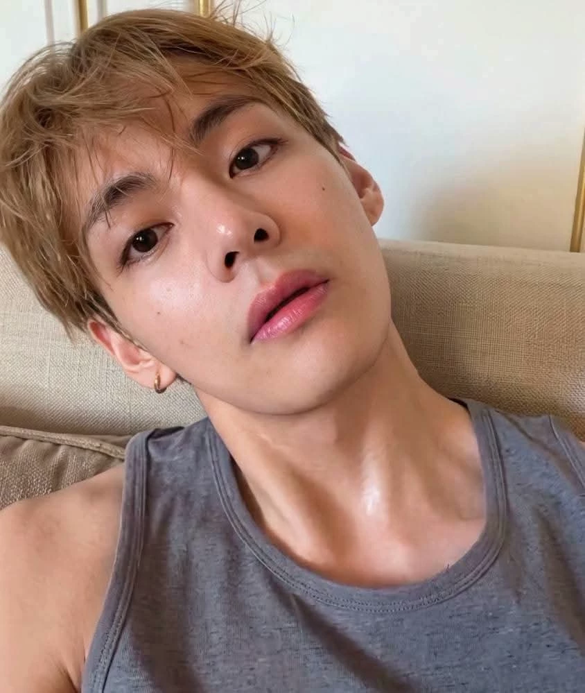 Kim Taehyung thumbnail