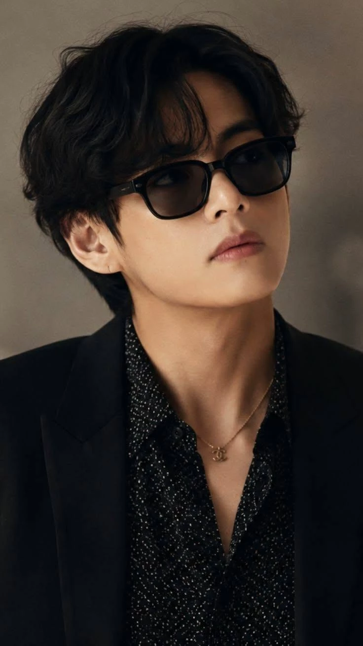 Kim Taehyung thumbnail