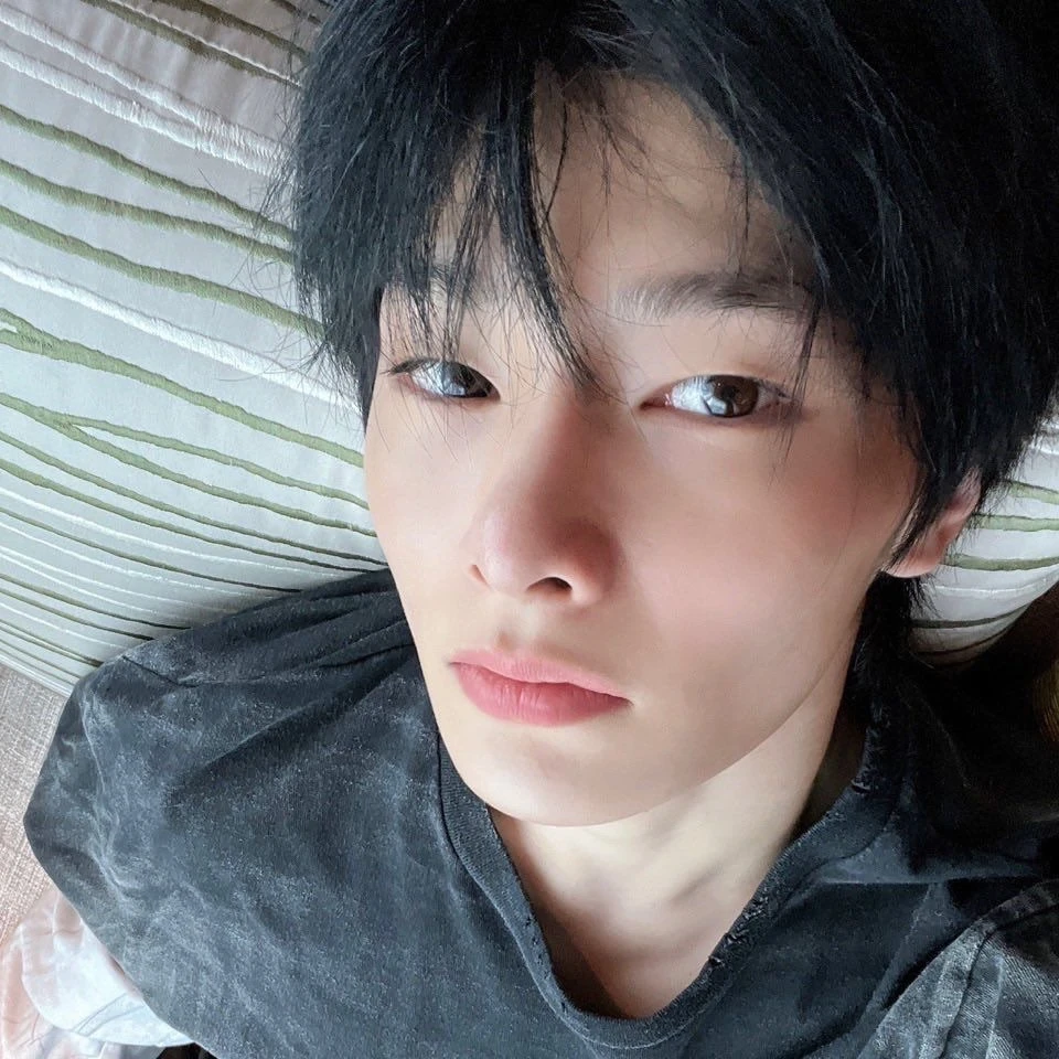 Jeongin - bl thumbnail