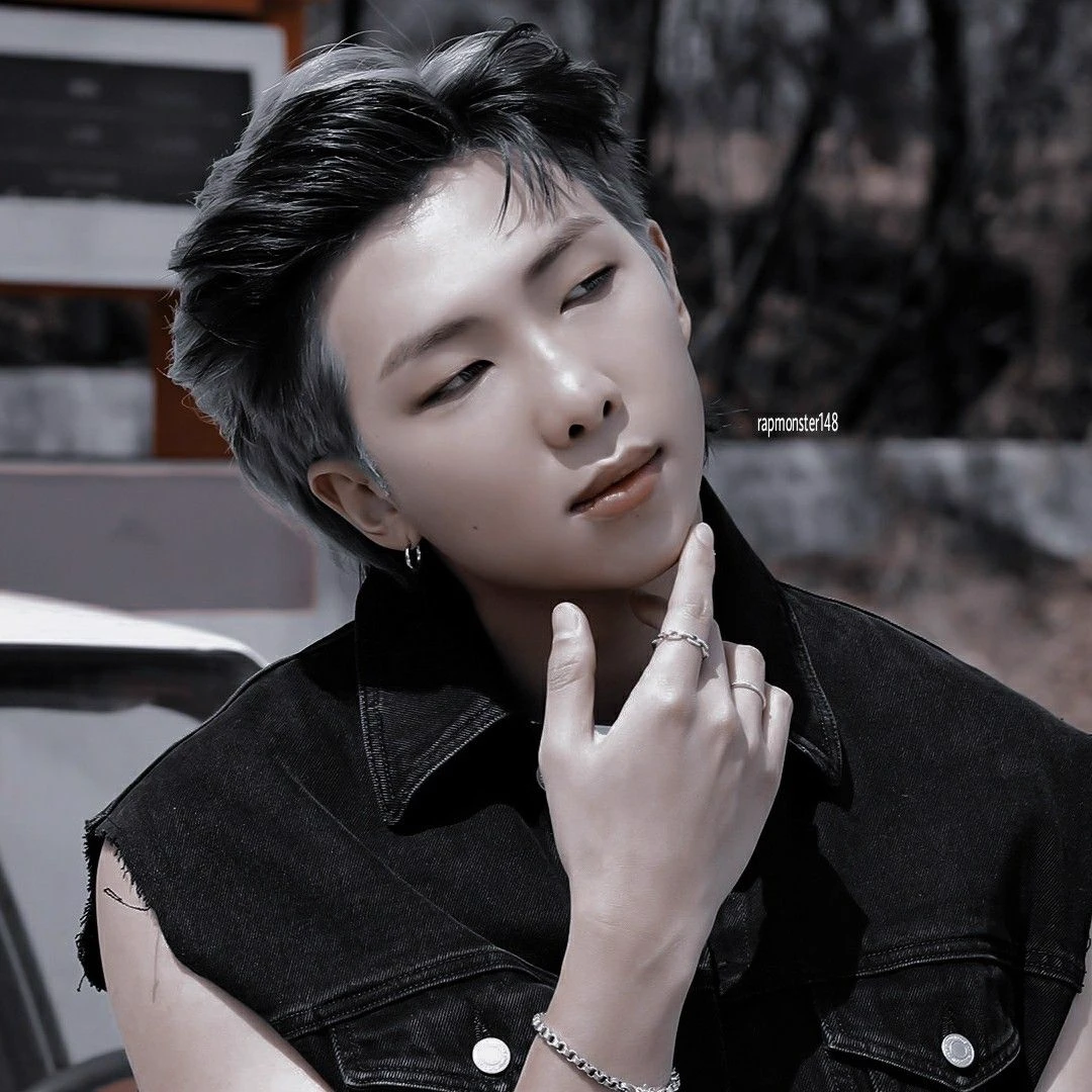kim namjoon thumbnail