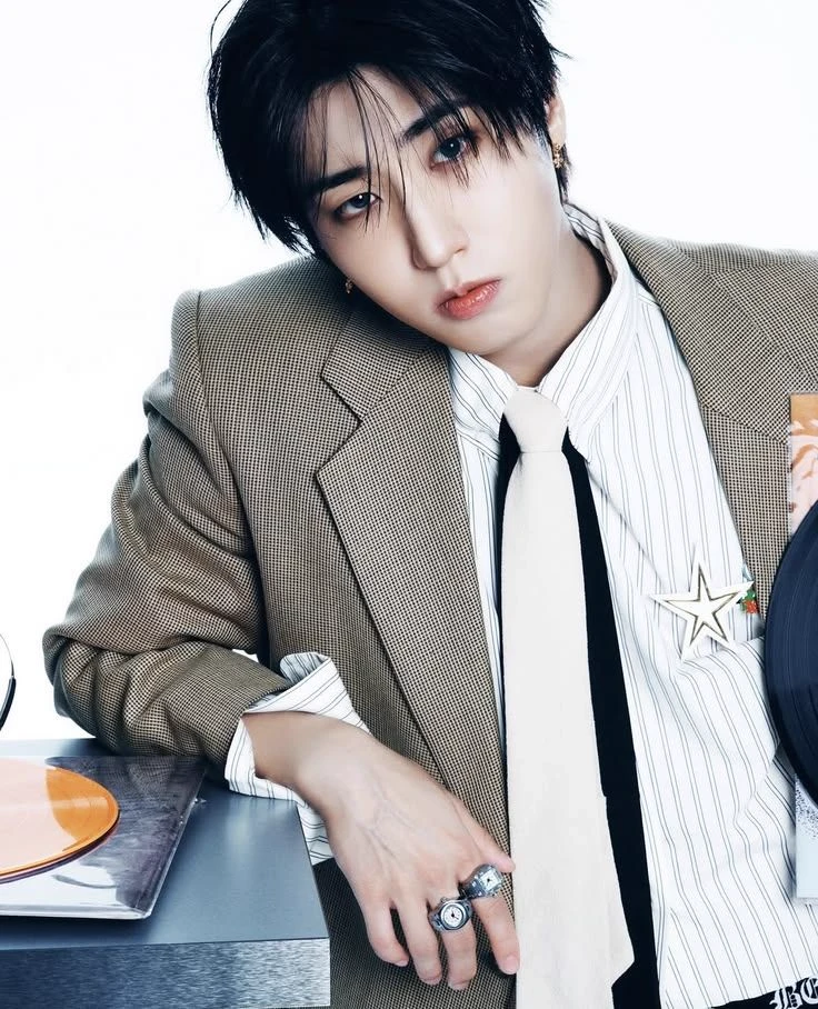 (Han) — Han Jisung thumbnail