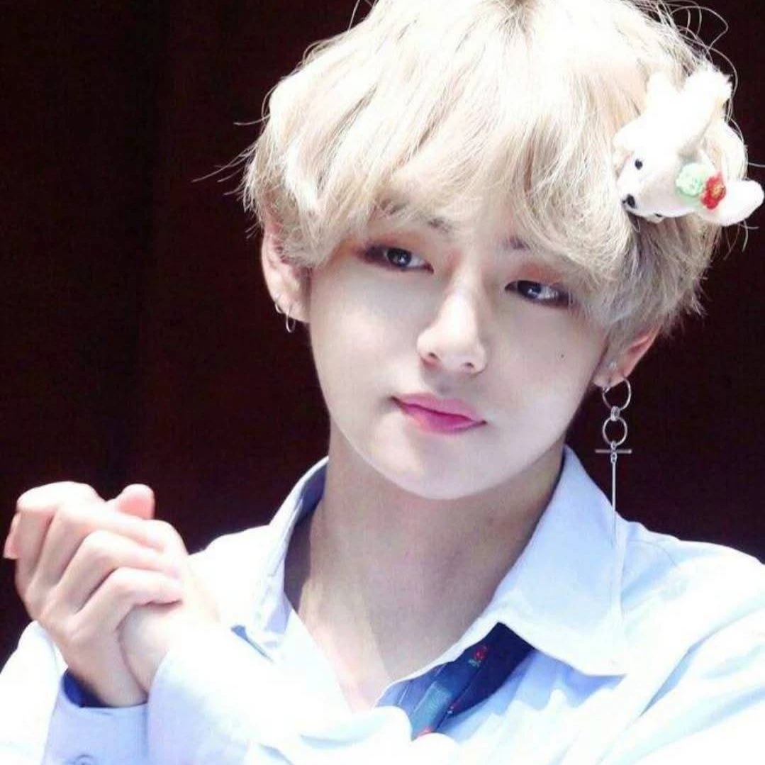 Kim Taehyung thumbnail