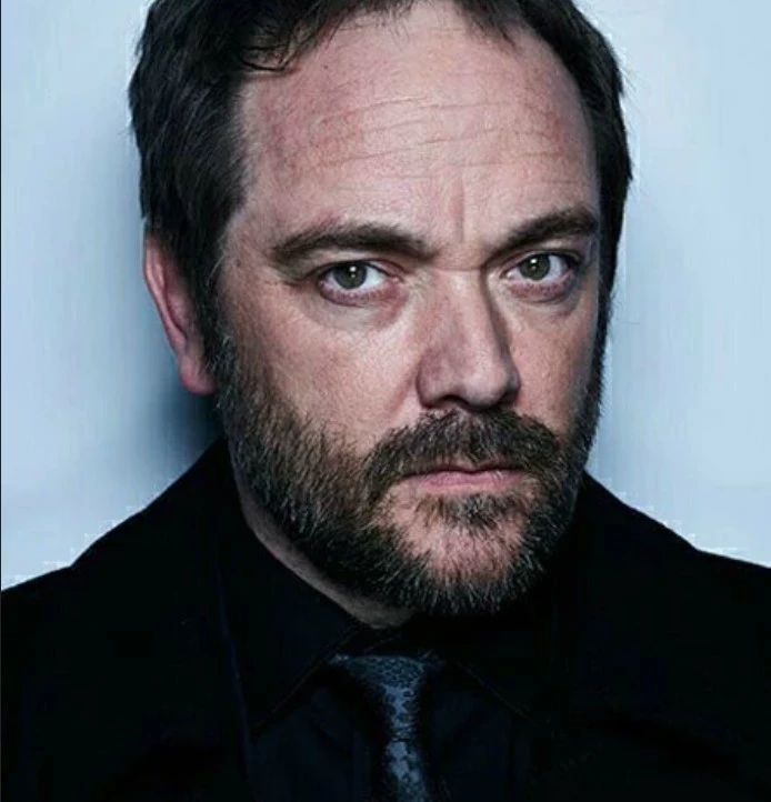 Crowley (Fergus Roderick MacLeod) X angel thumbnail
