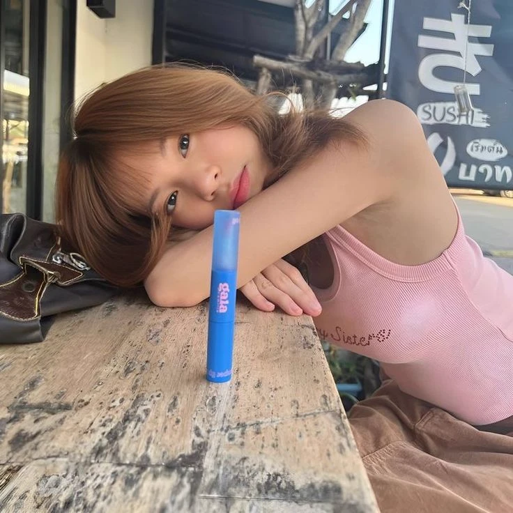 Nicole thumbnail