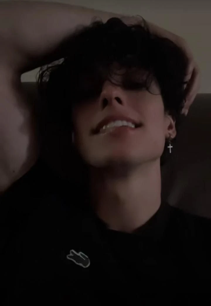 Alek thumbnail
