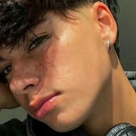 Max thumbnail